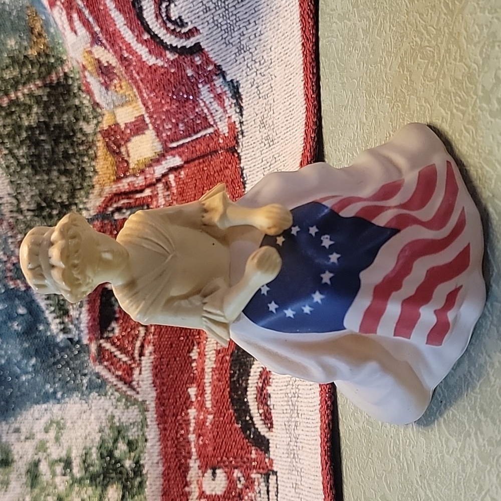 Vintage Avon Betsy Ross